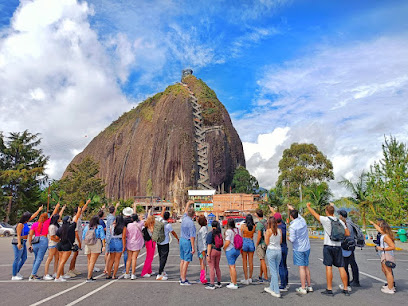Viaja Medellin